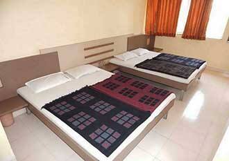 Sai Ratna Lodging, Nashik 3